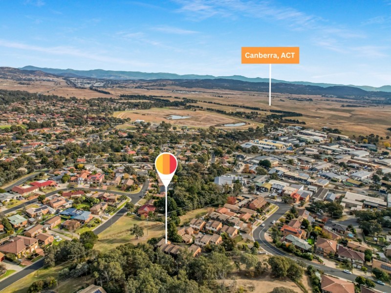 2/12 Nimmitabel Street, Queanbeyan West NSW 2620