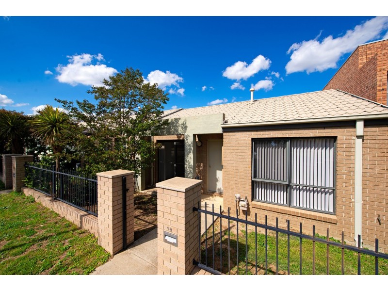 98 Oodgeroo Avenue, Franklin ACT 2913