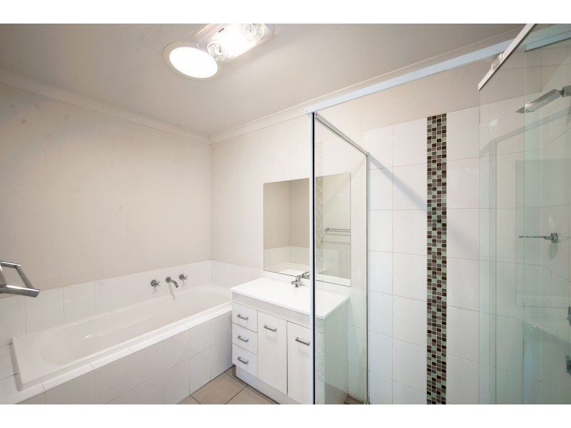 98 Oodgeroo Avenue, Franklin ACT 2913