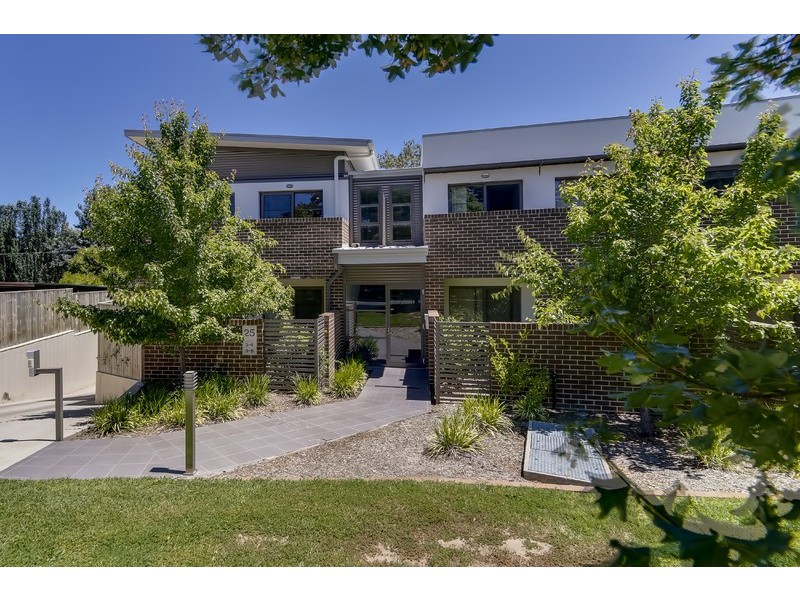 8/25 Owen Crescent, Lyneham ACT 2602
