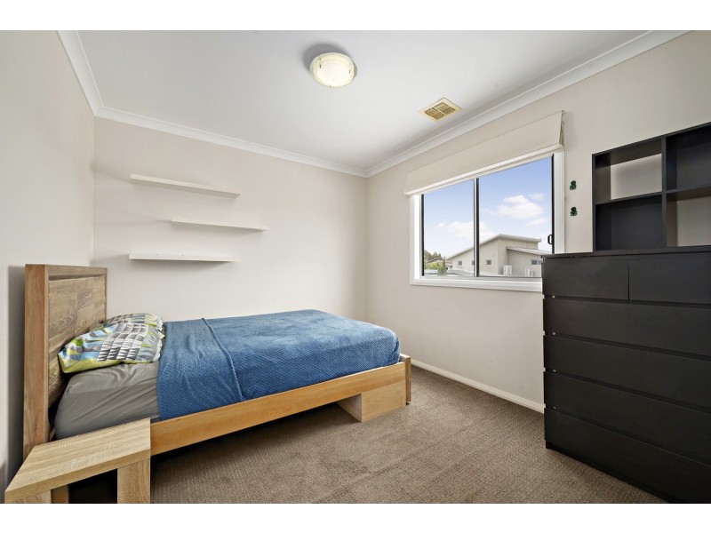 4 Denoon Street, Forde ACT 2914