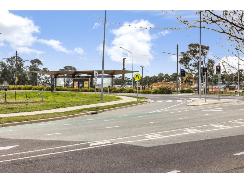 82/75 Elizabeth Jolley Crescent, Franklin ACT 2913