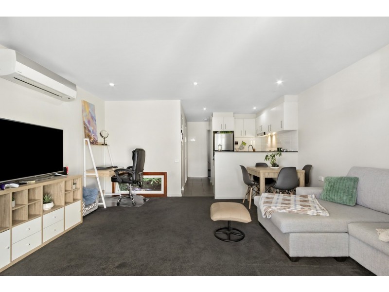 104/104 Henry Kendall Street, Franklin ACT 2913