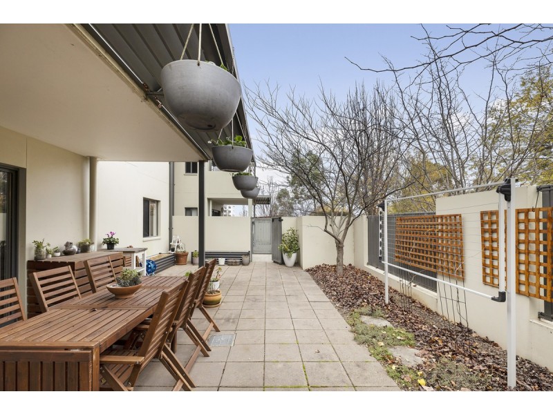 27/82 Henry Kendall Street, Franklin ACT 2913