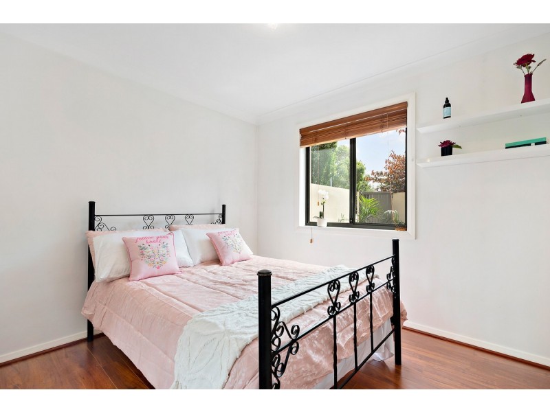 27/82 Henry Kendall Street, Franklin ACT 2913
