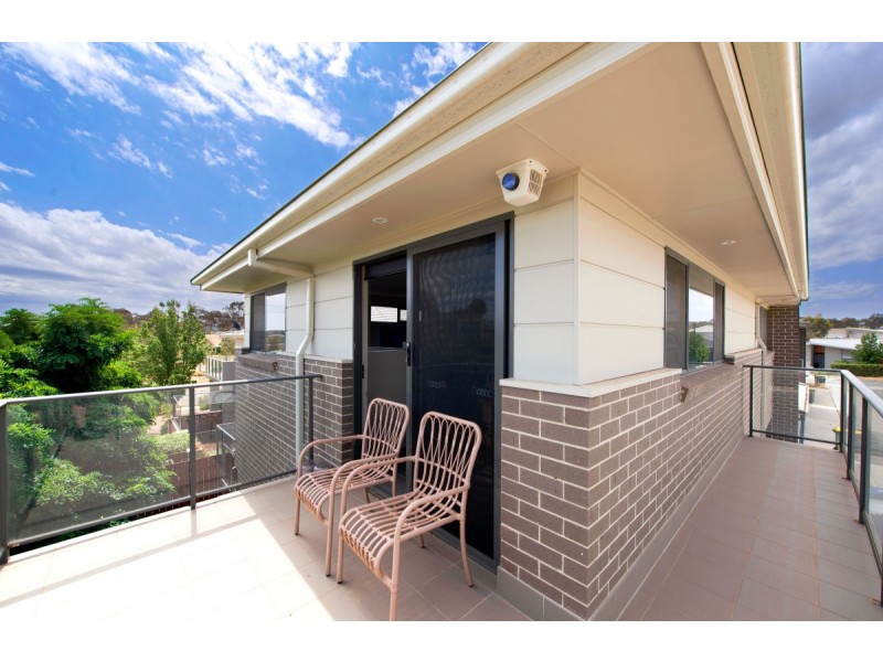 2/31 Leslie Dwyer Street, Forde ACT 2914