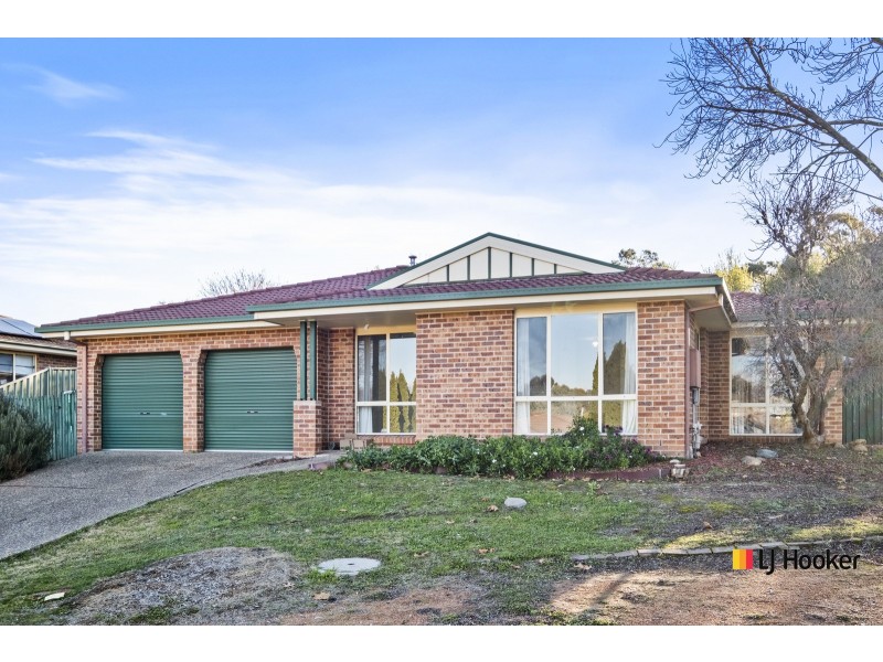 10 Tyenna Close, Amaroo ACT 2914