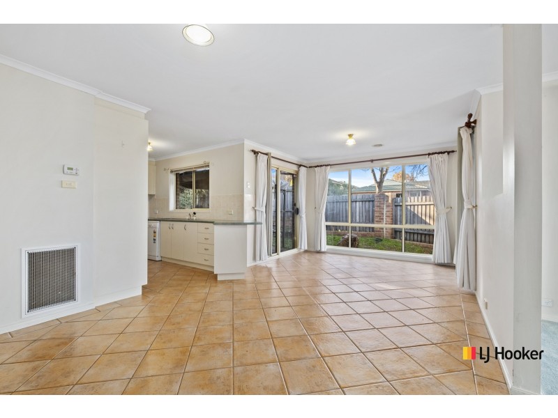 10 Tyenna Close, Amaroo ACT 2914