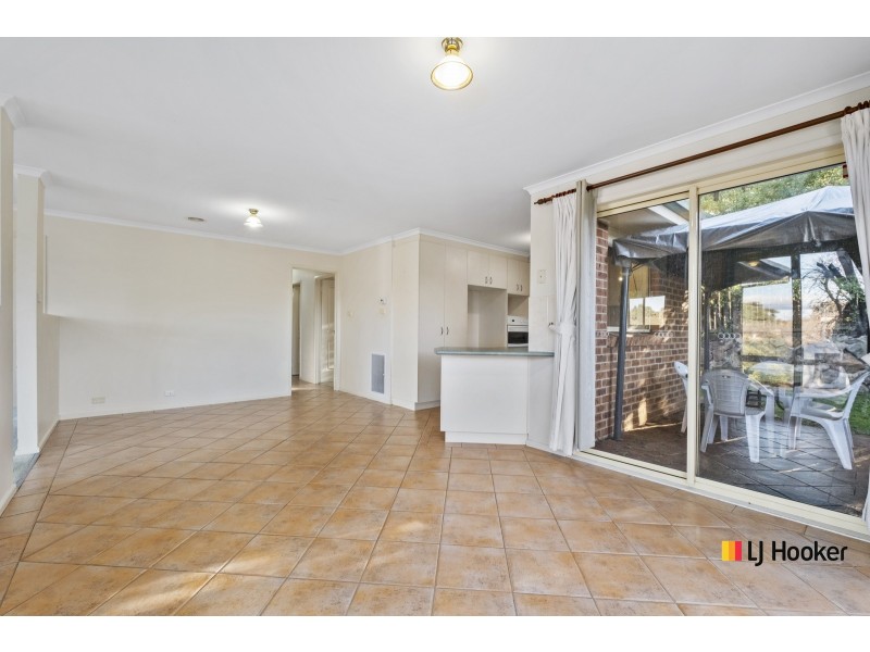 10 Tyenna Close, Amaroo ACT 2914