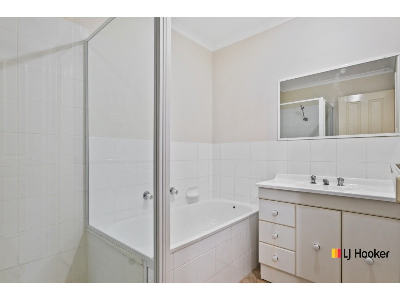 10 Tyenna Close, Amaroo ACT 2914