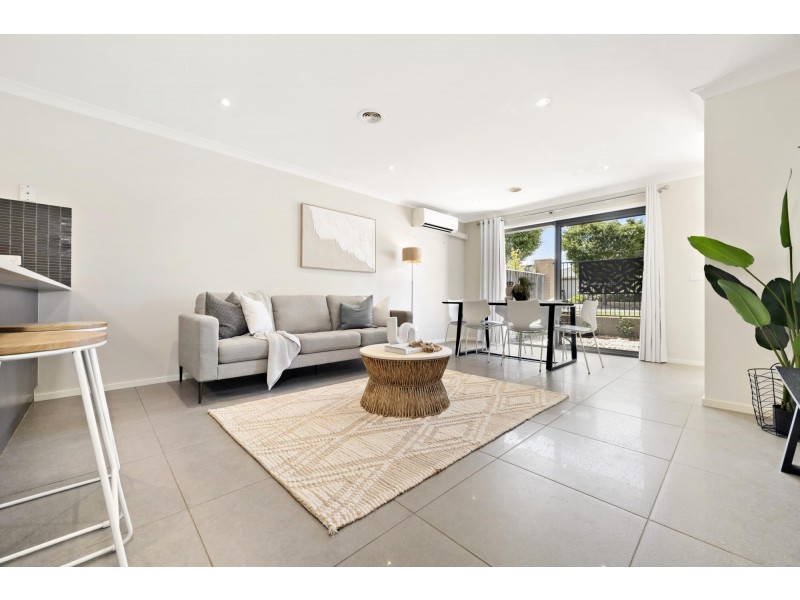 17/10 Charles Perkins Circuit, Bonner ACT 2914