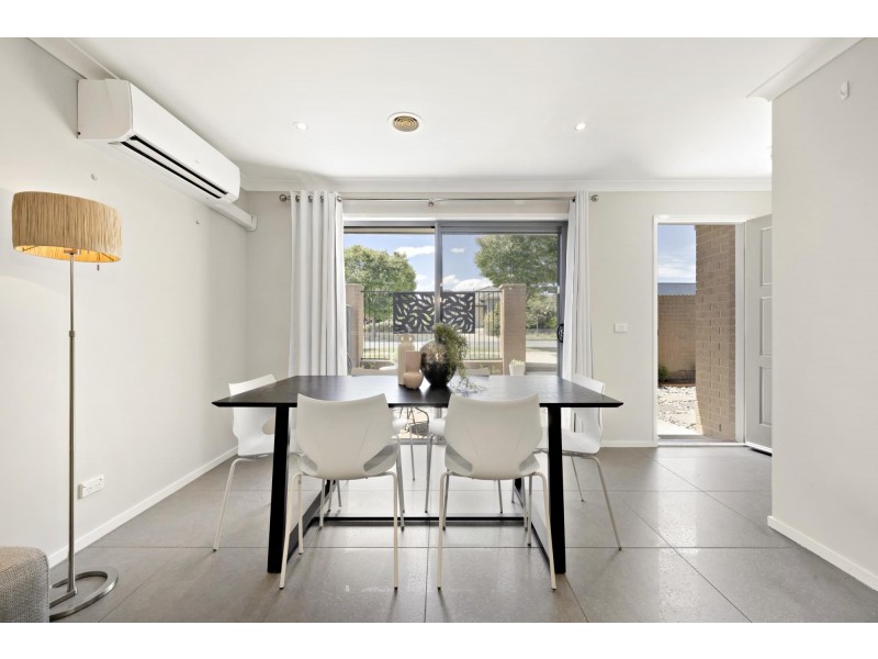 17/10 Charles Perkins Circuit, Bonner ACT 2914