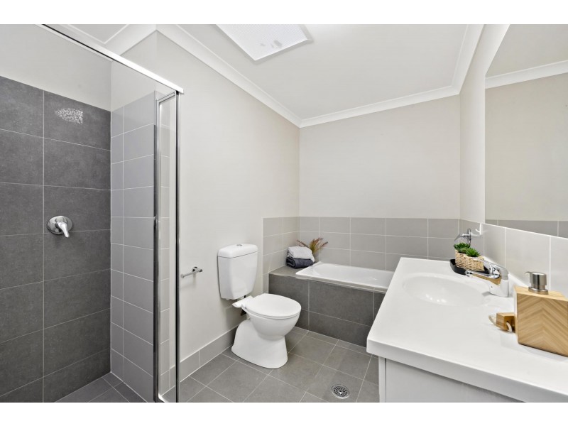 17/10 Charles Perkins Circuit, Bonner ACT 2914