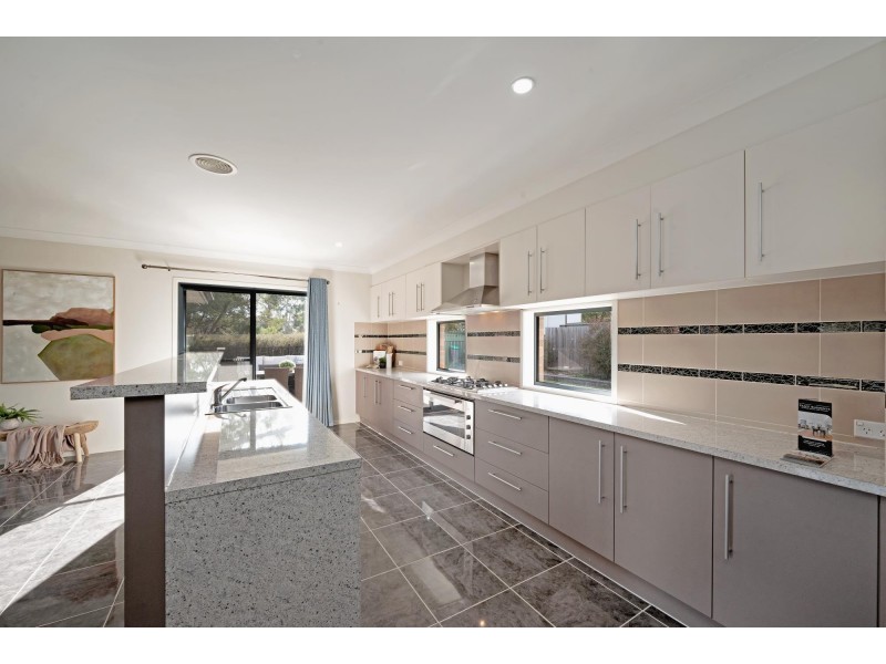 86 Zakharov Avenue, Forde ACT 2914