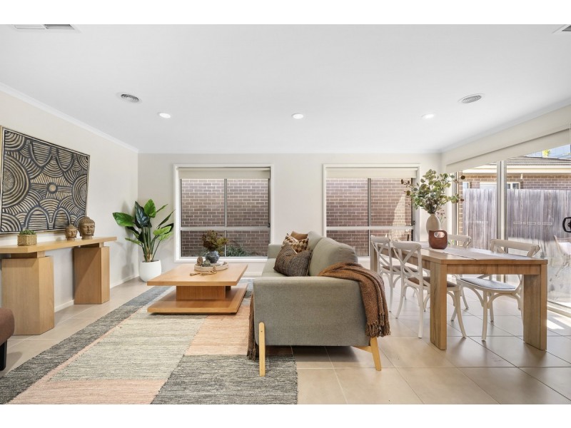 14 Marcus Street, Forde ACT 2914