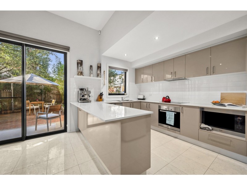 13/16 Ray Ellis Crescent, Forde ACT 2914