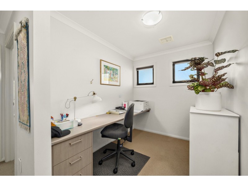 13/16 Ray Ellis Crescent, Forde ACT 2914