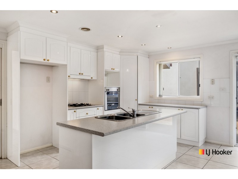 28 Allnutt Crescent, Forde ACT 2914