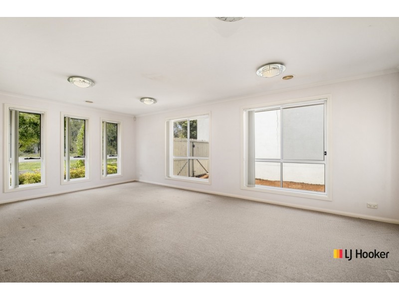 28 Allnutt Crescent, Forde ACT 2914