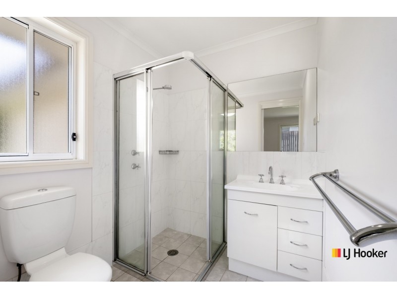28 Allnutt Crescent, Forde ACT 2914