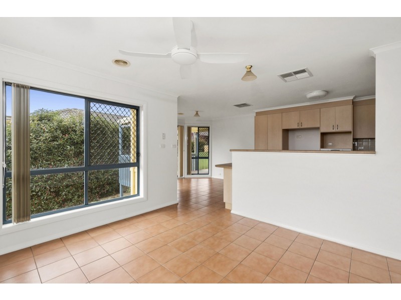 73 Sugarloaf Crescent, Palmerston ACT 2913