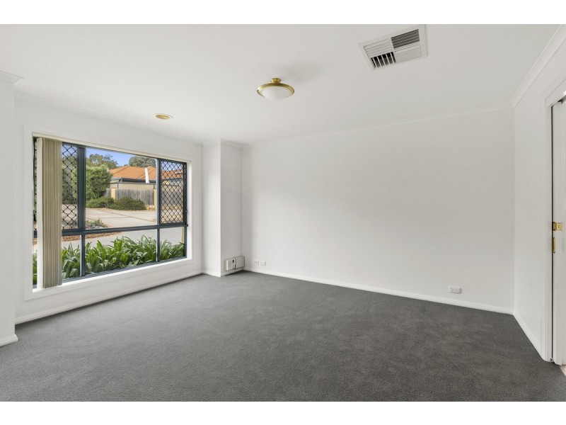 73 Sugarloaf Crescent, Palmerston ACT 2913