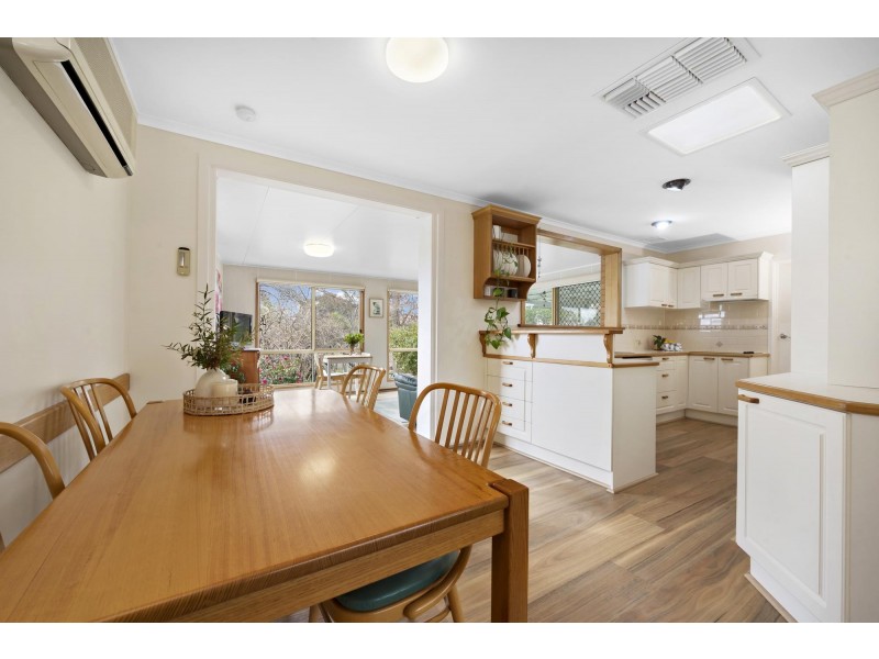 332 Southern Cross Drive, Macgregor ACT 2615