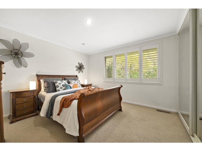 332 Southern Cross Drive, Macgregor ACT 2615