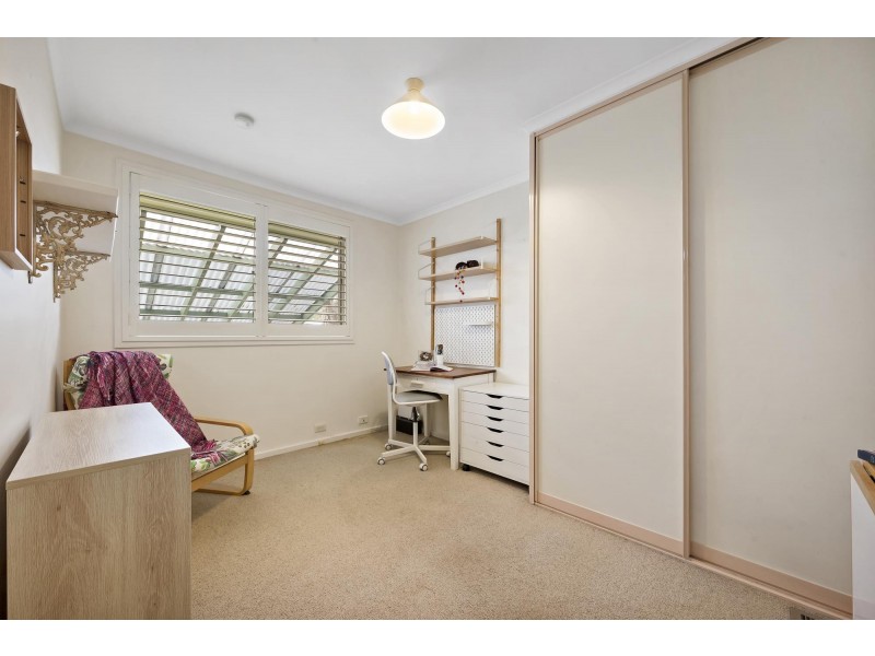 332 Southern Cross Drive, Macgregor ACT 2615