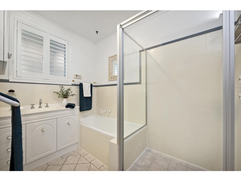 332 Southern Cross Drive, Macgregor ACT 2615