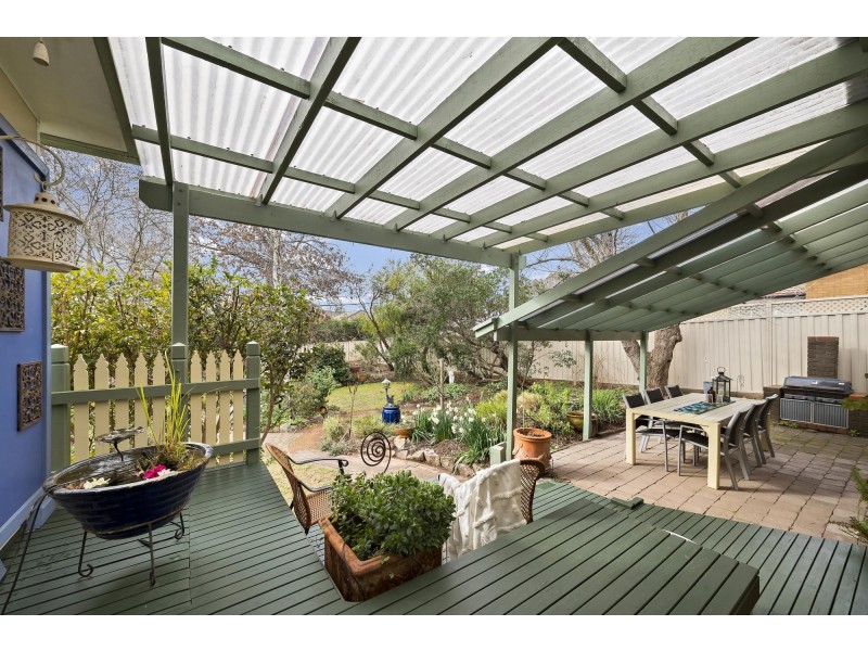 332 Southern Cross Drive, Macgregor ACT 2615