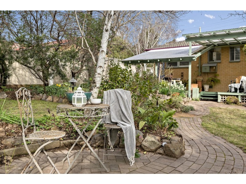 332 Southern Cross Drive, Macgregor ACT 2615