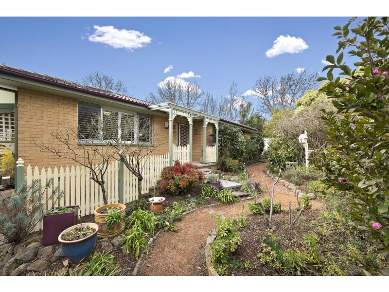 332 Southern Cross Drive, Macgregor ACT 2615