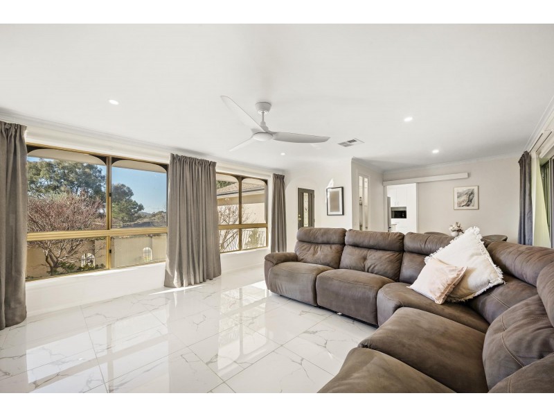 36 Cazaly Close, Holt ACT 2615