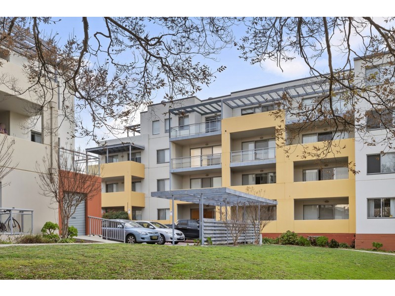 19A/17 Uriarra Road, Queanbeyan NSW 2620