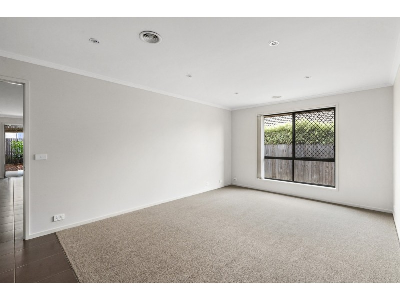 16 Phantom Street, Harrison ACT 2914