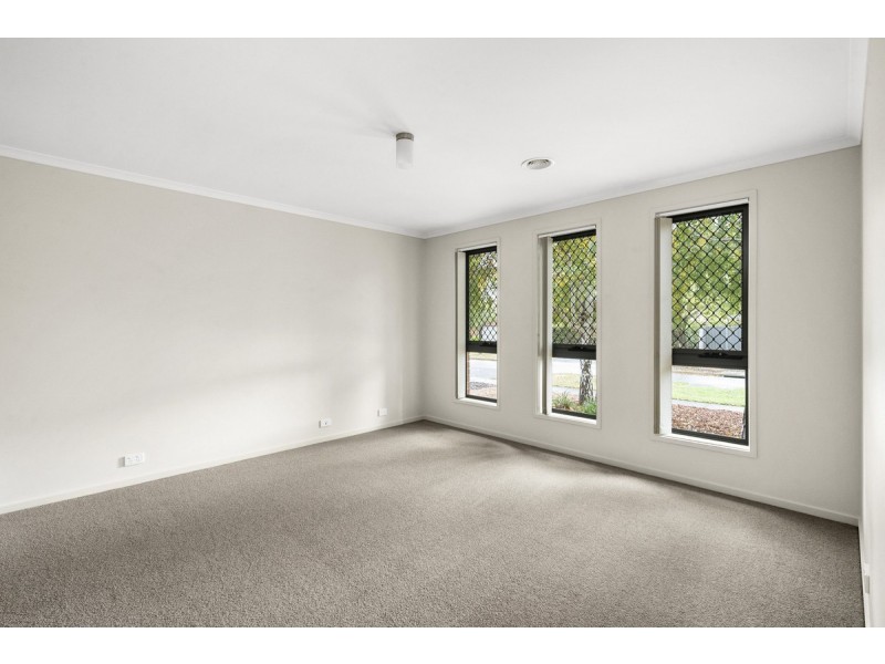 16 Phantom Street, Harrison ACT 2914