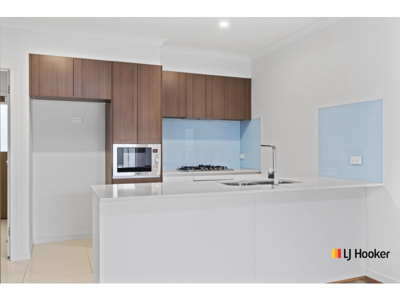 12/2 Clare Burton Crescent, Franklin ACT 2913