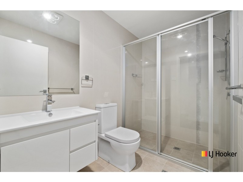 12/2 Clare Burton Crescent, Franklin ACT 2913