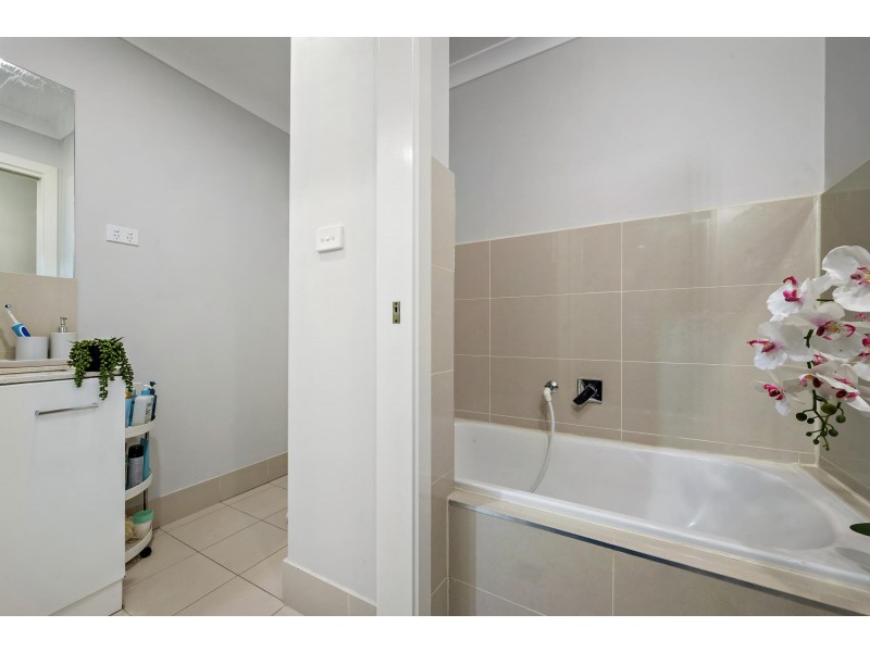 4 Rockwood Street, Casey ACT 2913