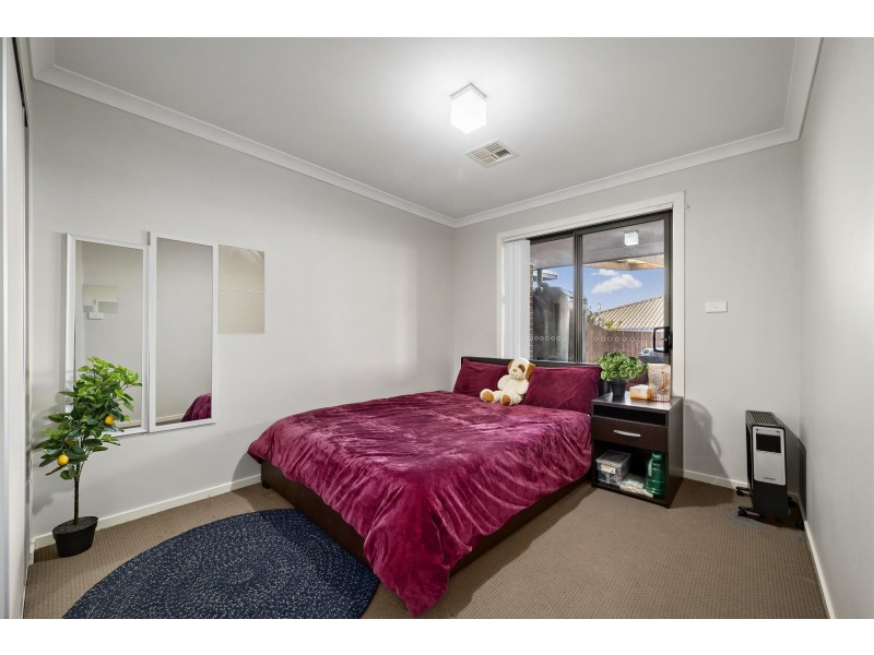 4 Rockwood Street, Casey ACT 2913