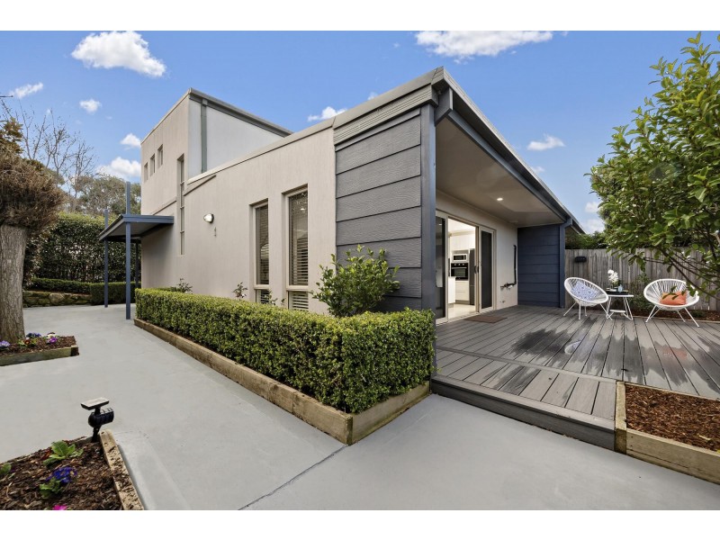 212 Anthony Rolfe Avenue, Gungahlin ACT 2912