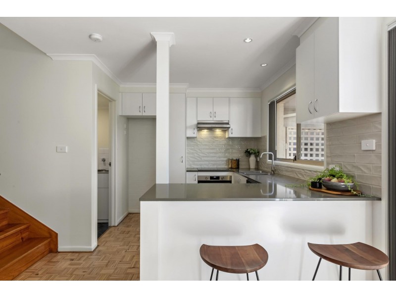 6 Noble Close, Ngunnawal ACT 2913