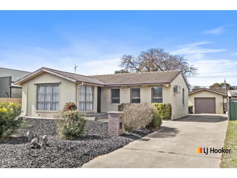 9 Newton Street, Hackett ACT 2602
