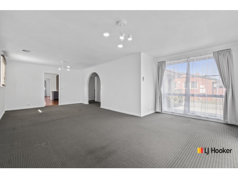 9 Newton Street, Hackett ACT 2602