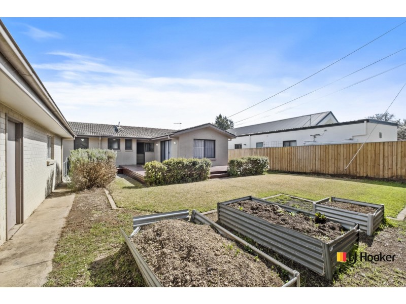 9 Newton Street, Hackett ACT 2602