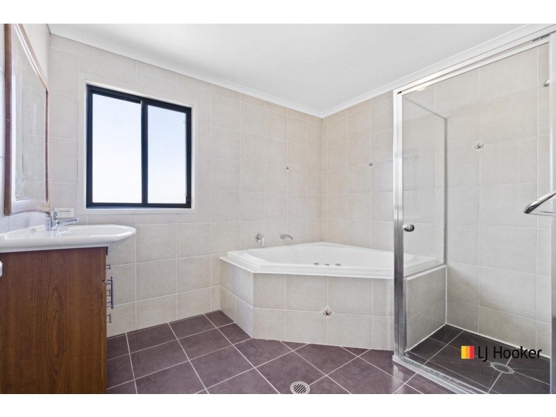 6 Pallin Street, Gungahlin ACT 2912