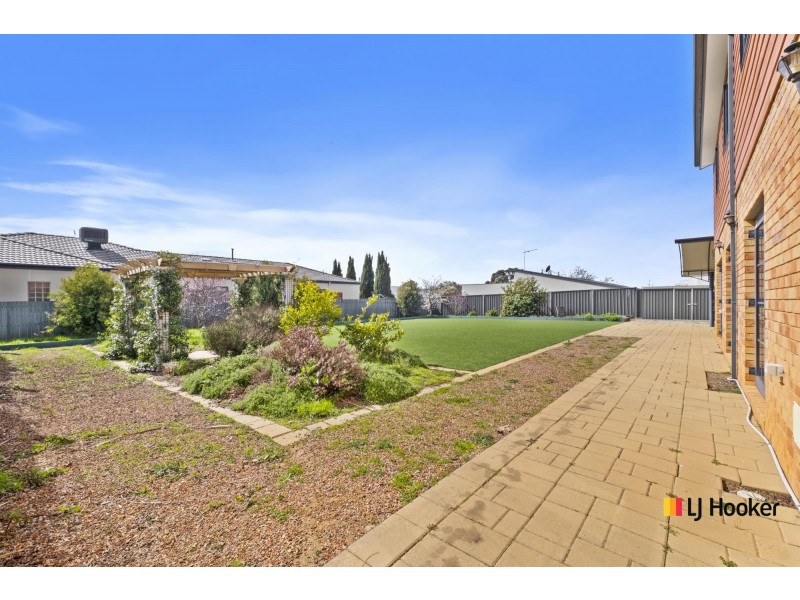 6 Pallin Street, Gungahlin ACT 2912