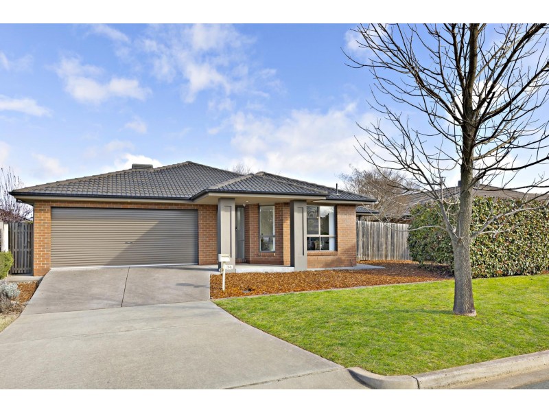 34 Charlotte Barton Street, Franklin ACT 2913