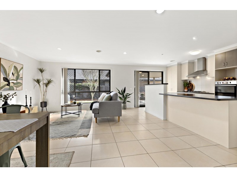 34 Charlotte Barton Street, Franklin ACT 2913